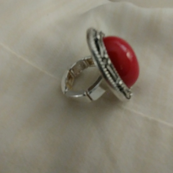 Woman's ring - Picture 5 of 5